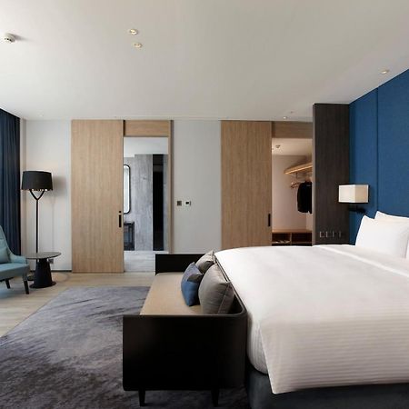 Cozzi Blu Hotell Zhongli Eksteriør bilde A bedroom at the hotel